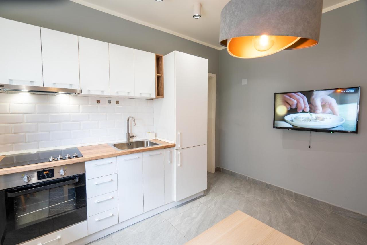 Cozy Design Apartament In Magheru Boekarest Buitenkant foto