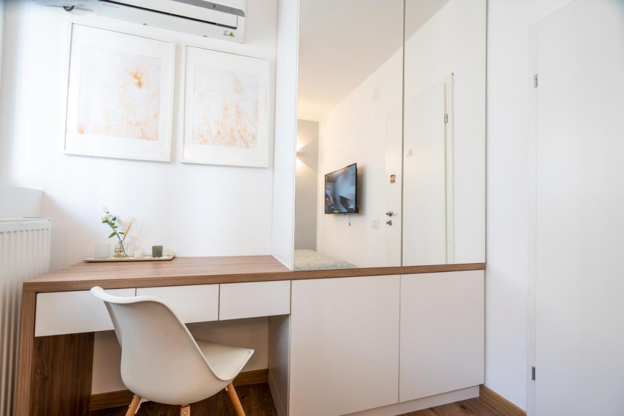 Cozy Design Apartament In Magheru Boekarest Buitenkant foto